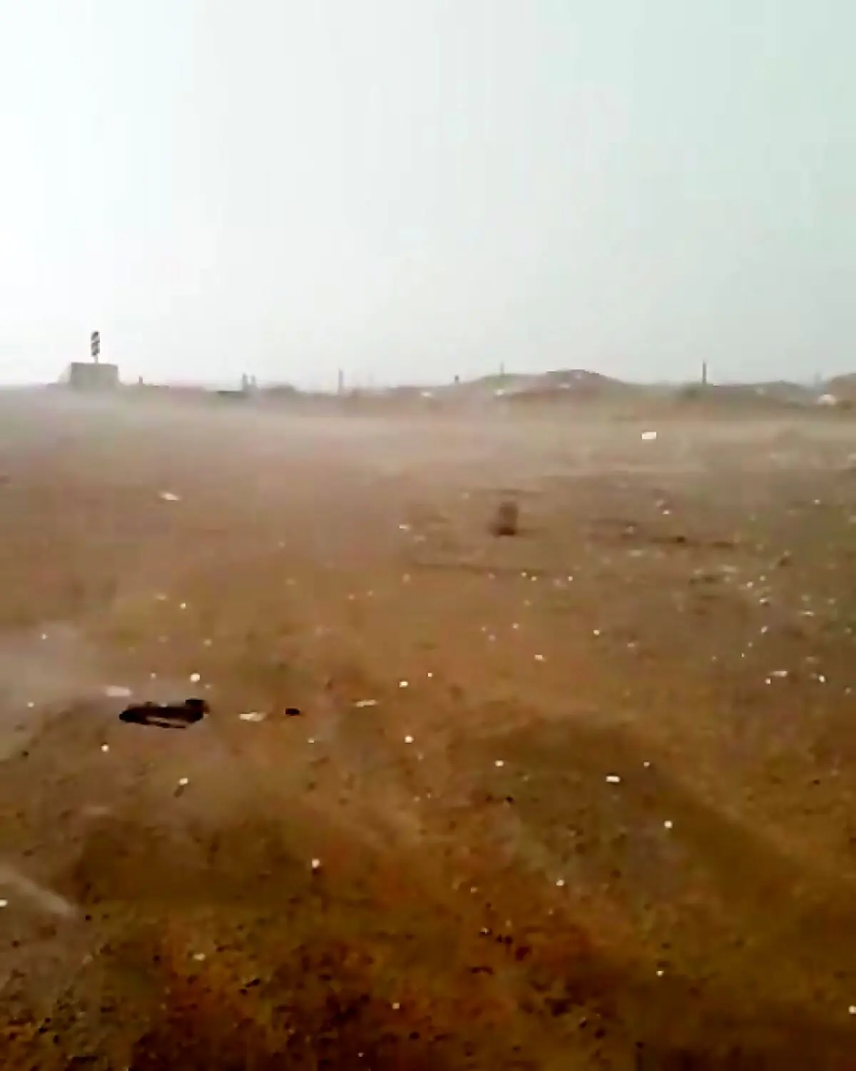 بارش عجیب تگرگ در جده عربستان