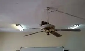 سقوط پنکه سقفی کلاس بر سر دانش آموزان دختر در آبادان