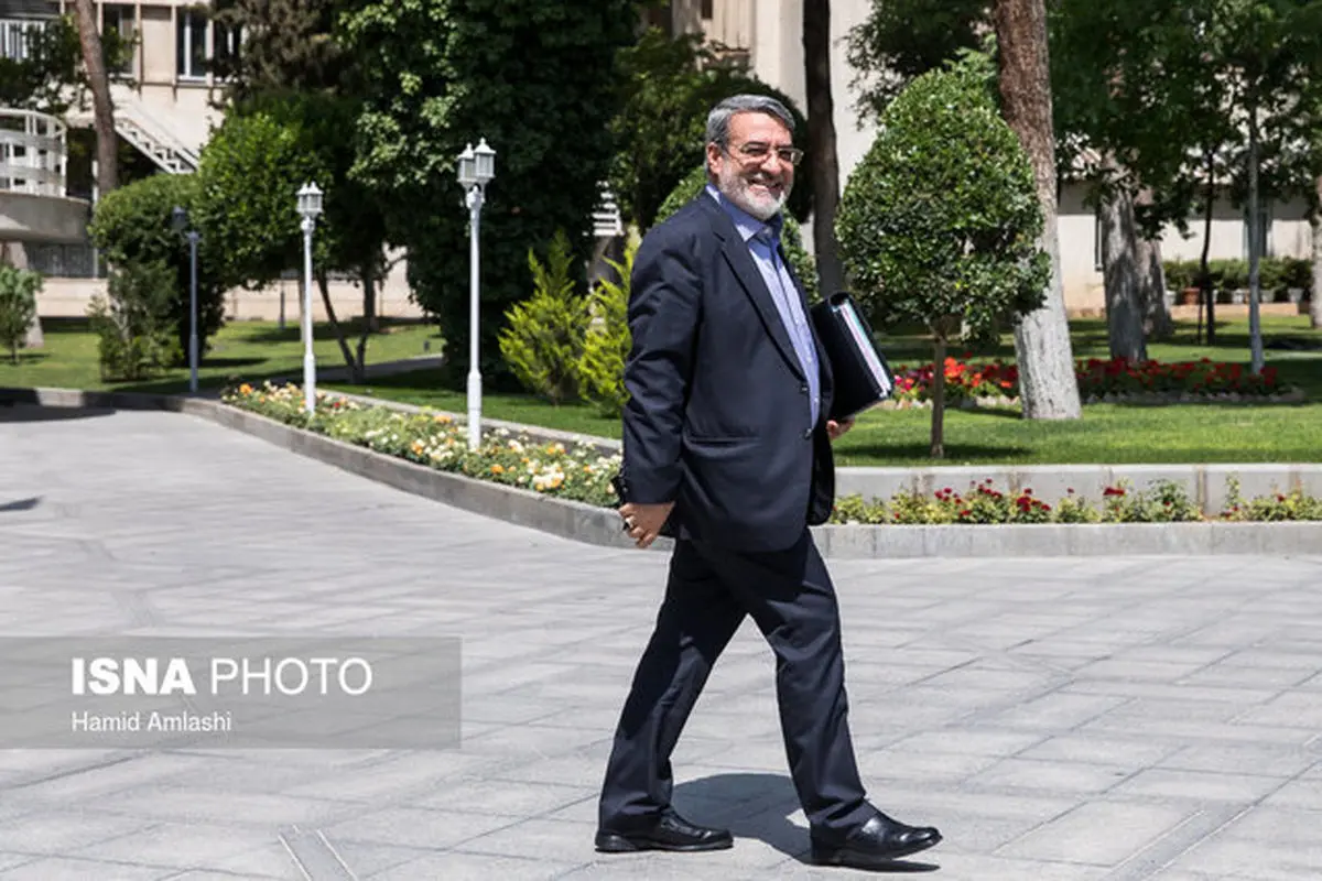 سلیمی: استیضاح وزیر کشور منتفی است