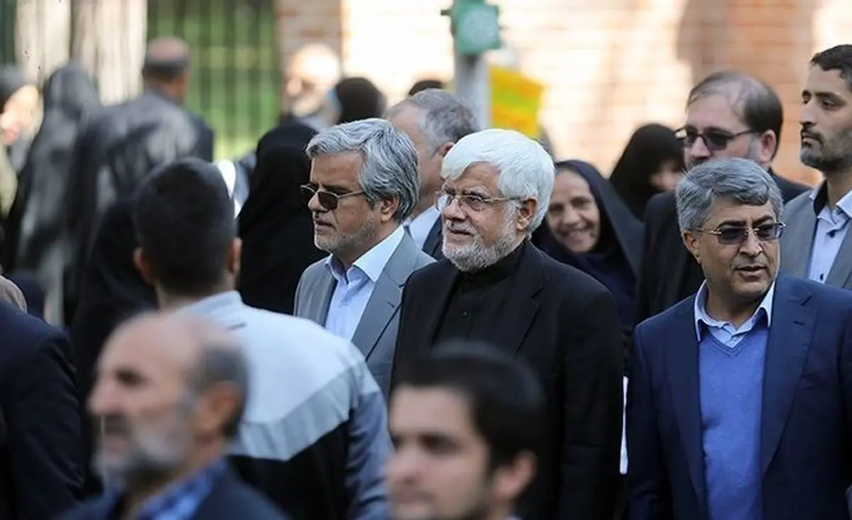 عارف: با انسجام می‌توان با توطئه‌ و تحریم دشمنان مقابله کرد