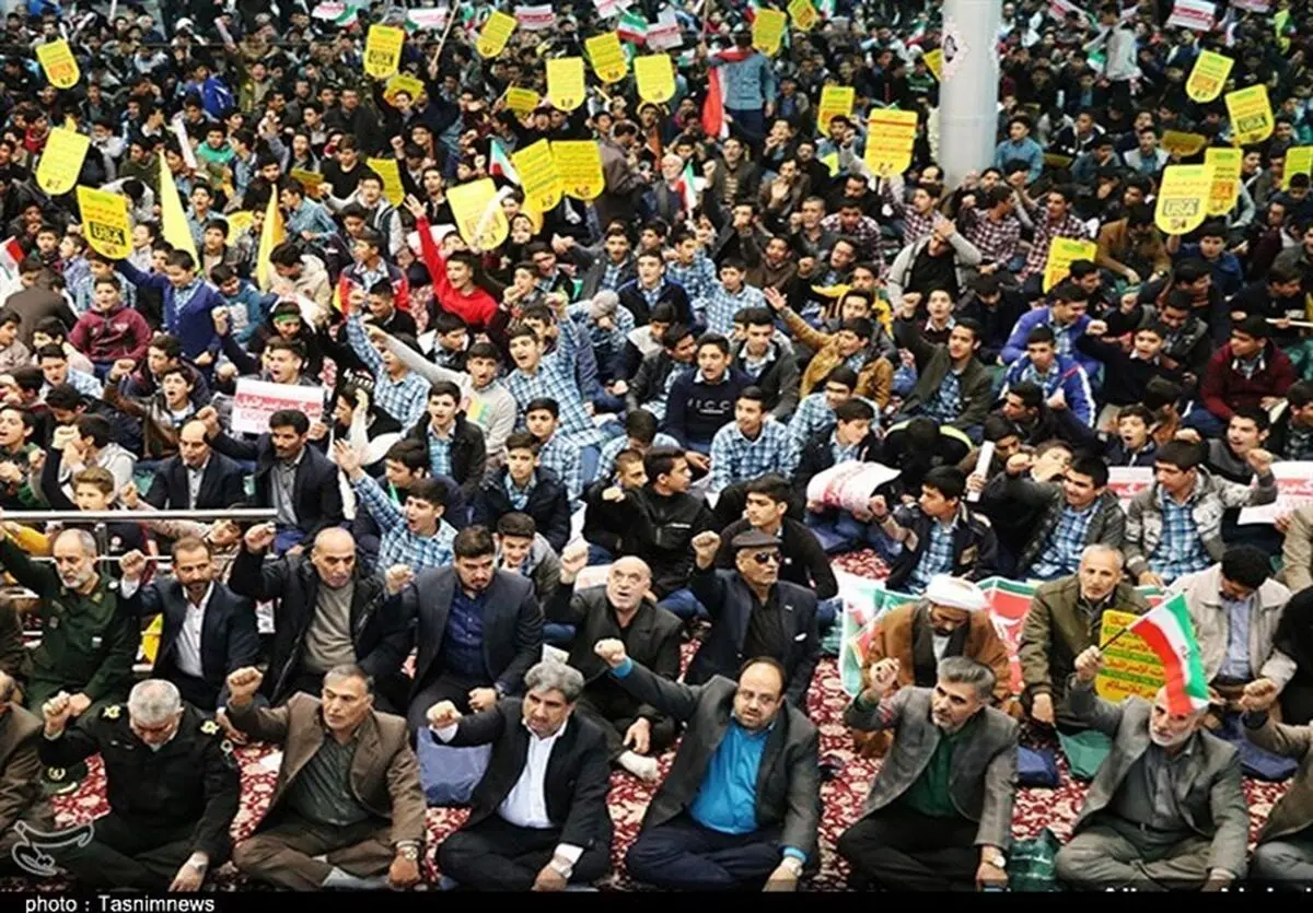 راهپیمایی ۱۳ آبان در استان مرکزی به روایت تصویر