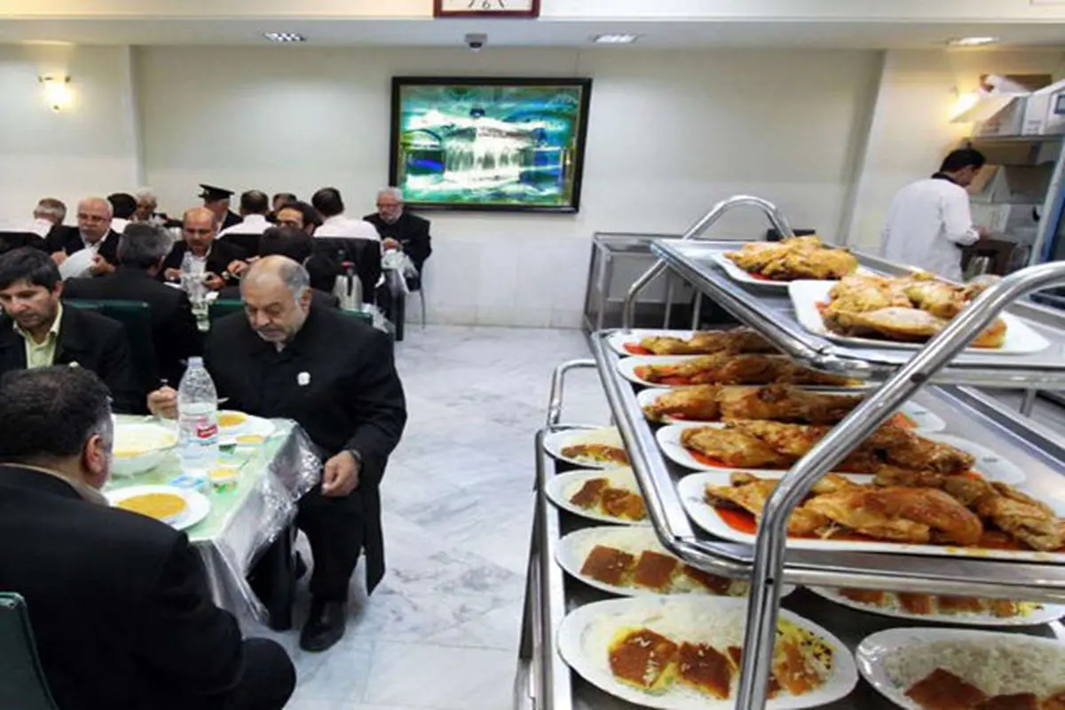 زائران پیاده میهمان امام رضا(ع) می شوند