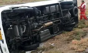 واژگونی ایسوزو در فیروزکوه/ ۱۸ نفر مصدوم شدند