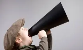 چرا بعضی از کودکان پرحرف هستند؟