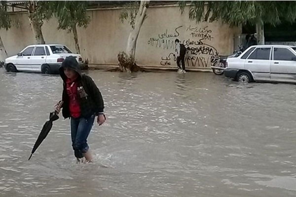 بارندگی مدارس چند شهر خوزستان را تعطیل کرد