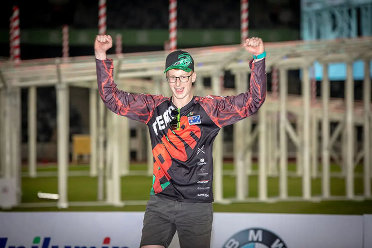 مسابقات جهانی پهپاد با قهرمانی شرکت کننده ۱۵ ساله