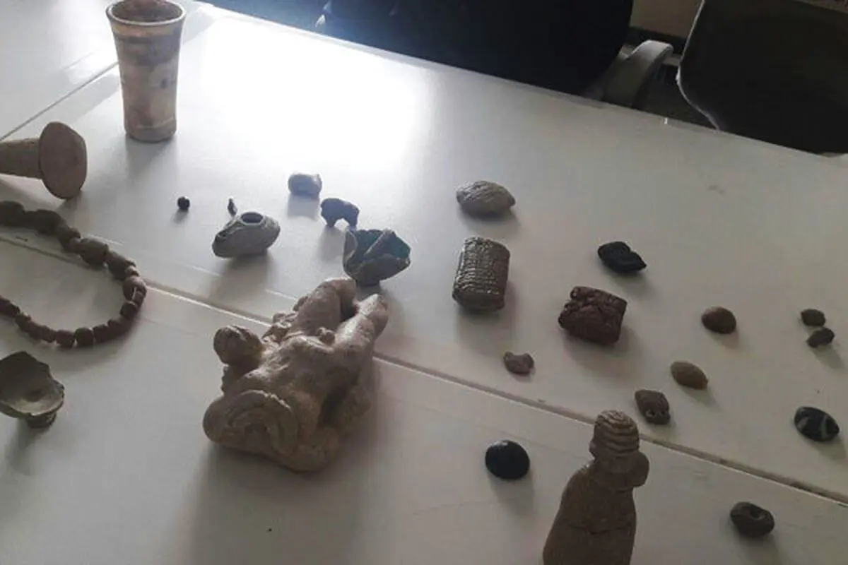 ۶۵۵ شیء جعلی و اصلی از قاچاقچیان میراث فرهنگی کشف شد