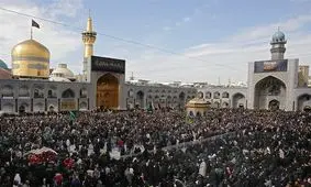 اجتماع عظیم عزاداران نبوی در حرم رضوی+تصاویر