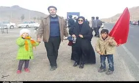 پیاده‌روی مردم نطنز ‌تا آستان مقدس امامزاده شاه سلطان حسین(ع) + تصاویر