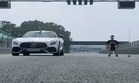 درگ دیدنی مرسدس AMG GT رودستر با پهپاد