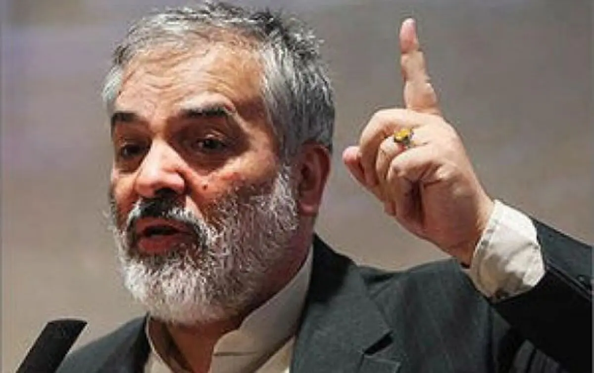 حامی سابق احمدی‌نژاد: احمدی‌نژاد باید فورا در یک بیمارستان روانی بستری شود