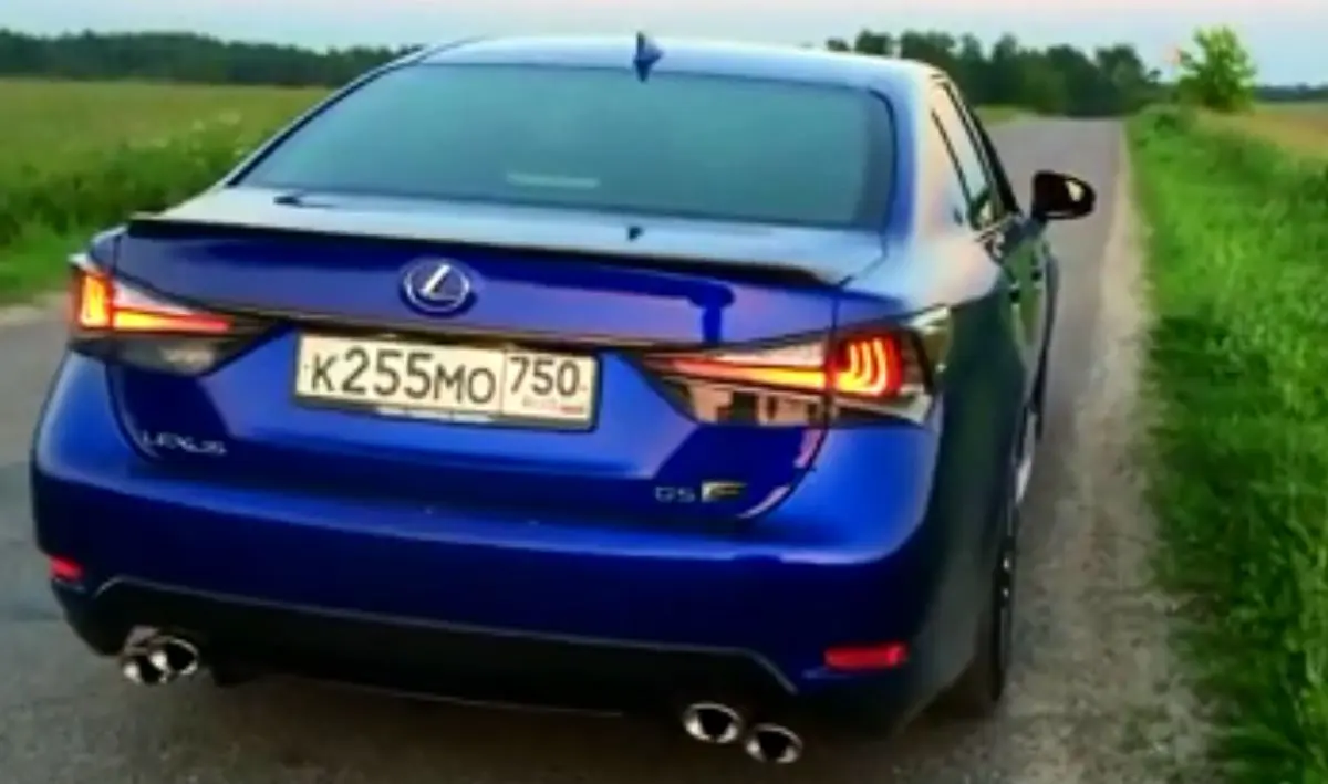 حرکات نمایشی و شتابگیری با لکسوس GS F اسپرت ترین سدان+ فیلم