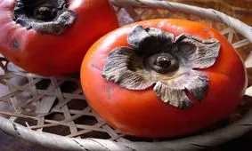 خواص بی نظیر خرمالو؛ از درمان سنگ کلیه تا تقویت بینایی