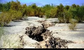 فرونشست زمین در ورامین در کمین راه‌آهن سراسری تهران- مشهد است