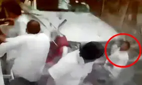 لحظه ورود وحشتناک راننده عربستانی با خودرو به آرایشگاه +فیلم