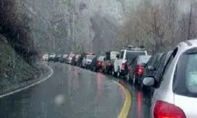 نجات مسافران گرفتار در کولاک محور تکاب - دندی با تلاش راهداران