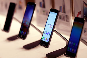 کاهش شش درصدی فروش گوشی هوشمند در سومین فصل سال