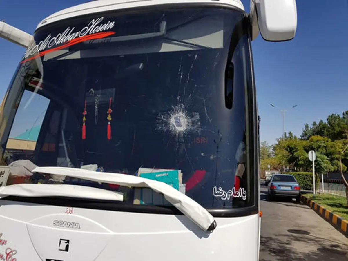 برخورد اتوبوس با پراید ۷ نفر را راهی بیمارستان کرد