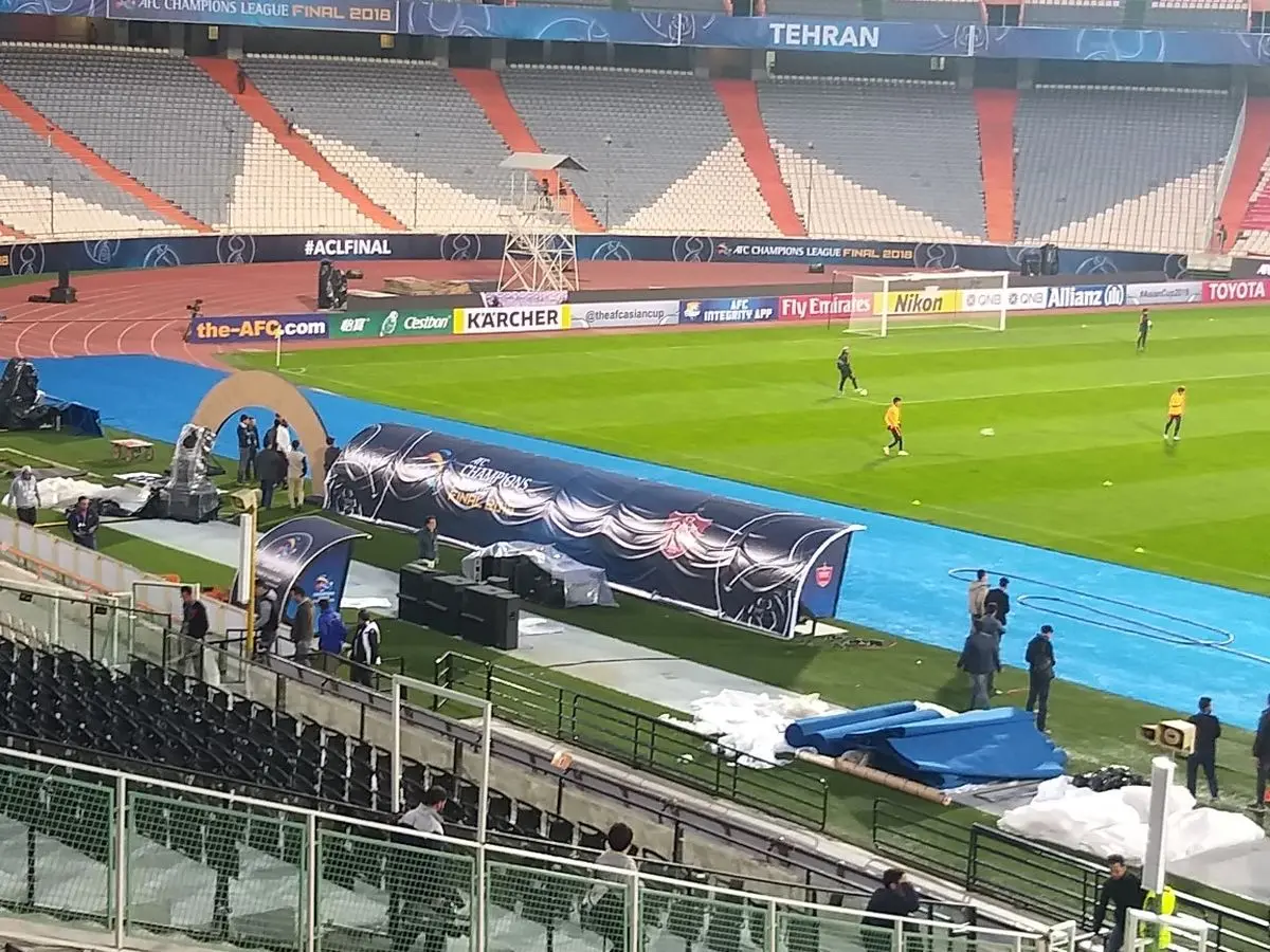 آخرین تمرین تیم فوتبال کاشیما ژاپن در ورزشگاه آزادی برگزار شد