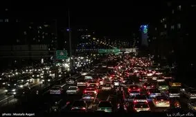 ترافیک در اتوبان تهران_ قم پرحجم است؛ رانندگان فاصله طولی را رعایت کنند