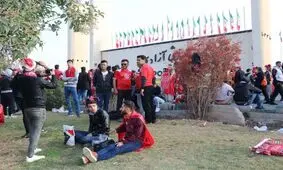 حاشیه دیدار پرسپولیس - کاشیما آنتلرز؛ حضور هواداران پرسپولیس از ساعات اولیه صبح
