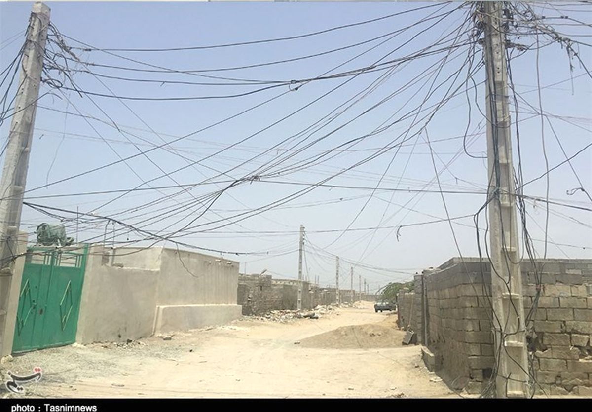 ۵۶۰۰۰ چابهاری در انتظار برق؛ "کودکان حاشیه‌نشین" قربانی سیم‌های لخت برق+ تصاویر