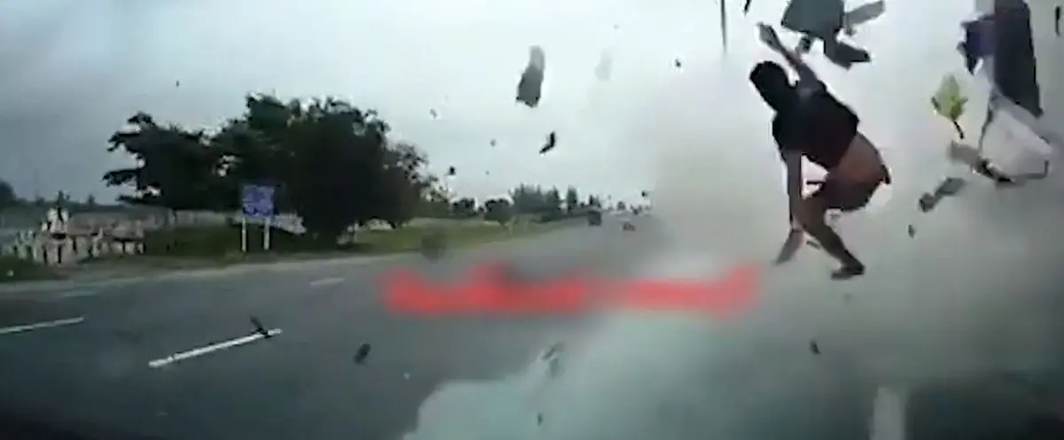 مردی خواب بود که ناگهان خود را درحال پرواز دید! +فیلم