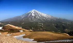 ثبت بی‌سابقه دمای ۷ درجه در قله دماوند