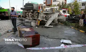 ویدئو/واژگونی کامیون میکسر بتون بر روی خودرو پژو