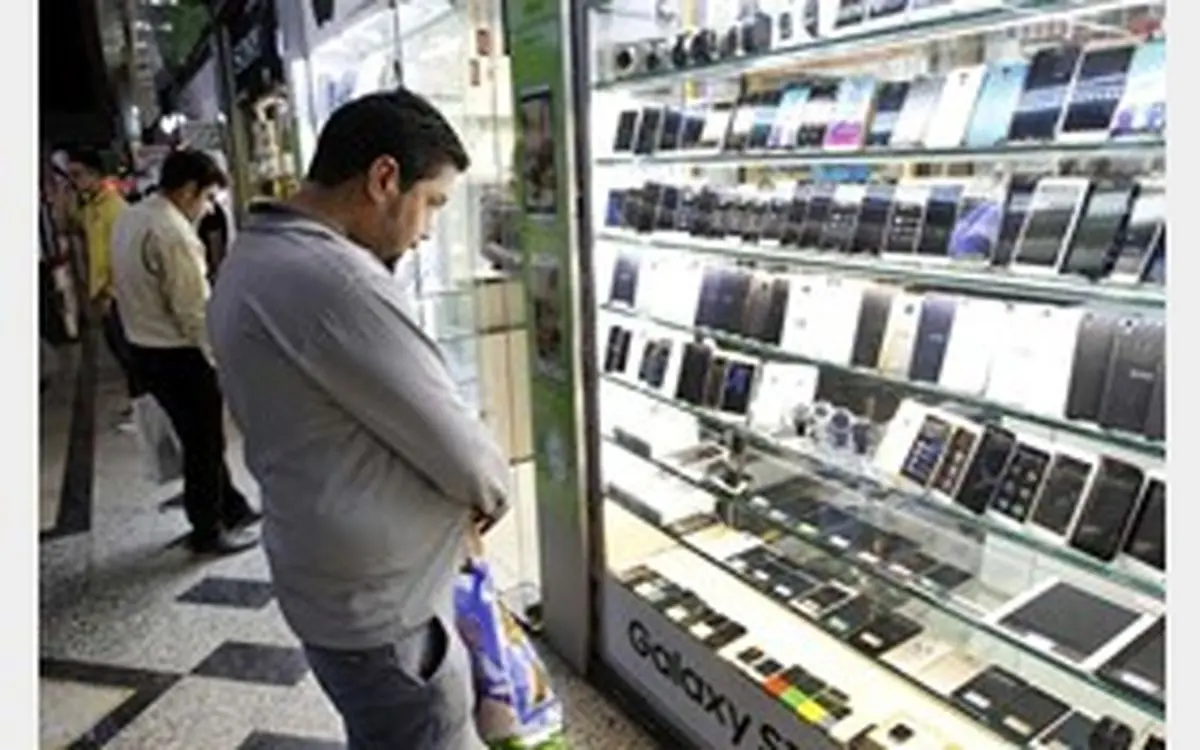 بازار تلفن همراه همچنان در کما