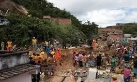 زنده به گور شدن 10 زن و مرد زیر گل بعد از باران