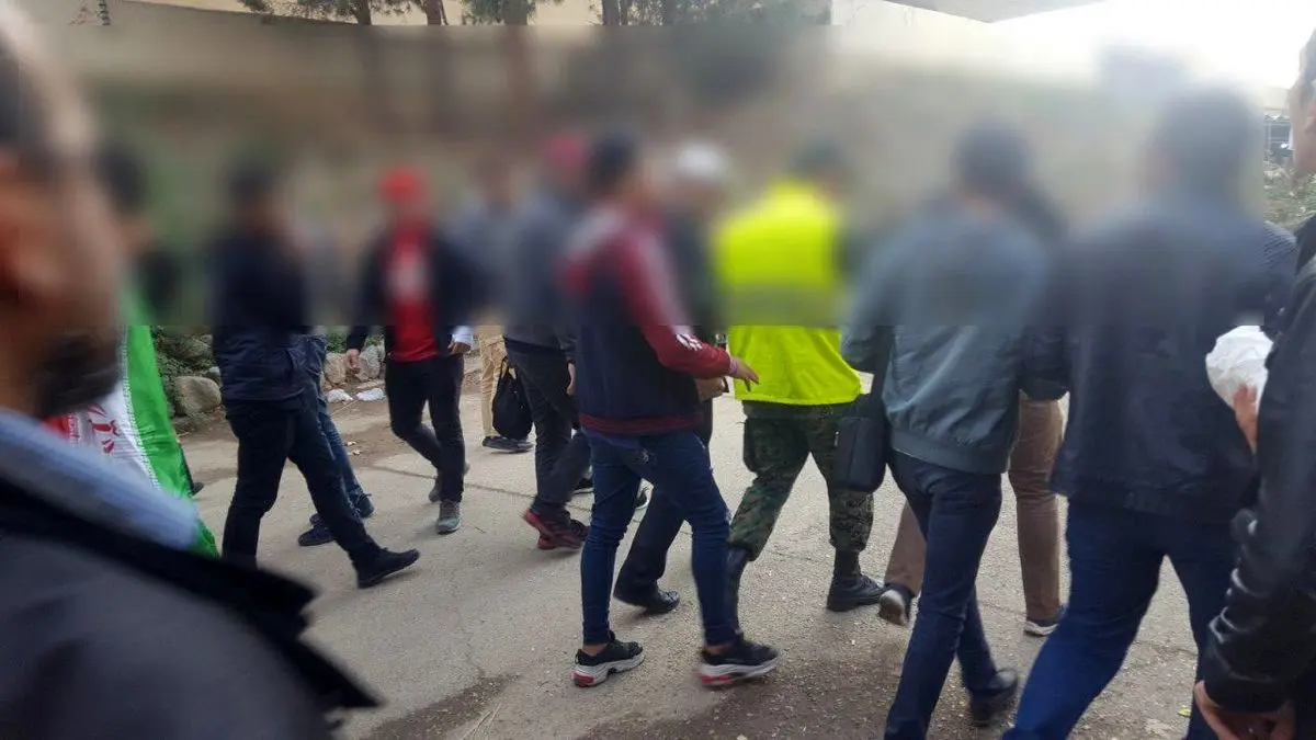 دستگیری 2تن از فروشنده های مواد مخدر در ورزشگاه آزادی