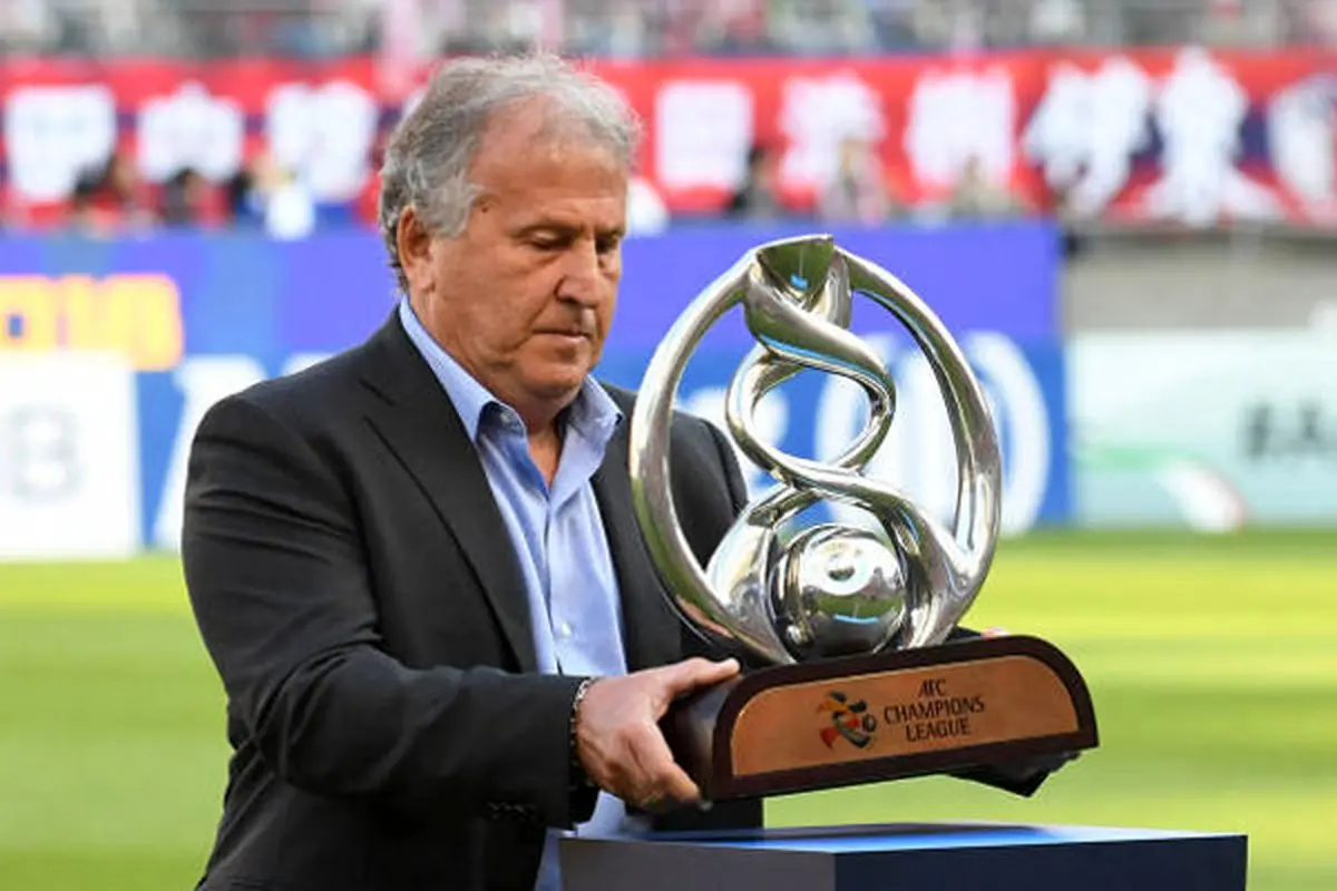 حضور زیکو در جشن قهرمانی کاشیما/ پرتاب اشیا به سمت داوران مسابقه!