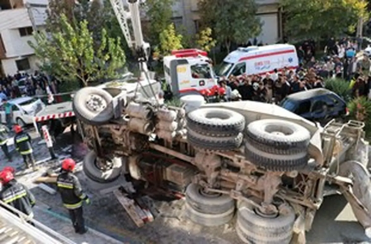 واژگونی بونکر سیمان و مرگ یک نفر در این حادثه