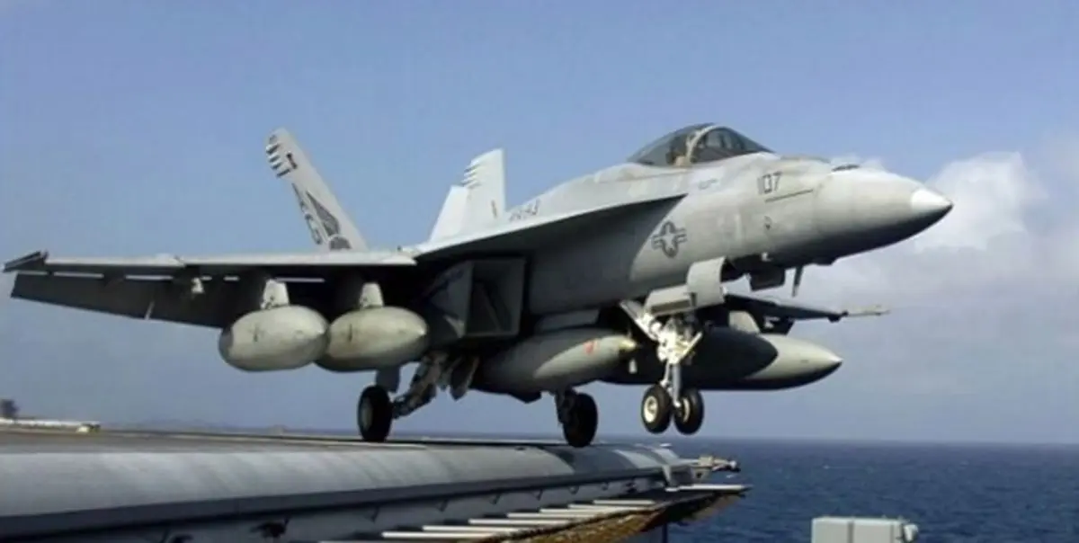 سقوط جنگنده آمریکایی در جزیره اوکیناوای ژاپن