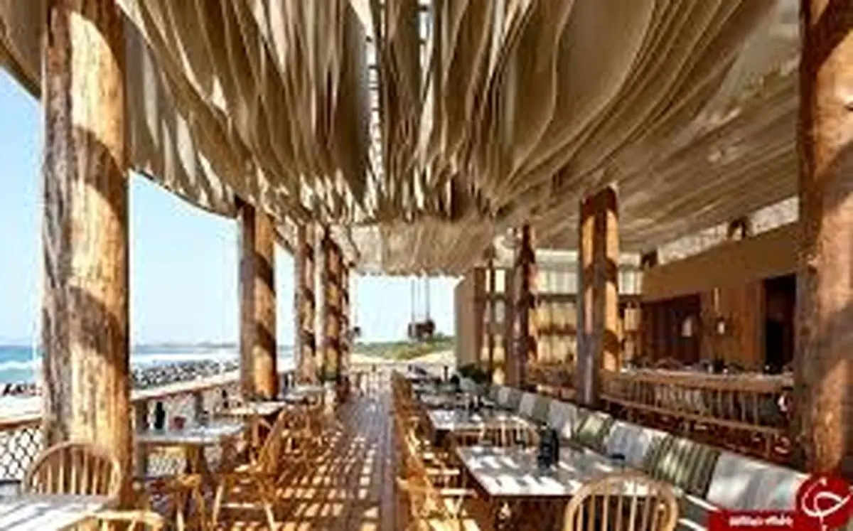 معماری بی‌نظیر سقف یک بار و رستوران ساحلی در یونان!