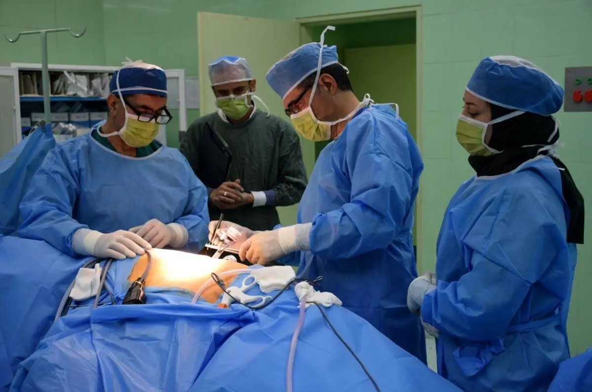 عکس/سنگ کلیه به اندازه توپ پینگ پنگ!