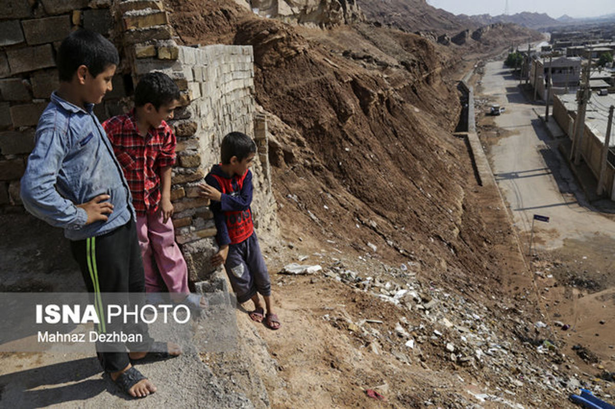 هر لحظه ممکن است افرادی در رانش زمین در «منبع آب» اهواز جان خود را از دست بدهند