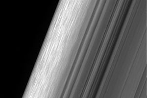 نزدیک‌ترین عکس گرفته شده از حلقه‌های زحل را ببینید/ارسال شده توسط فضاپیمای کاسینی