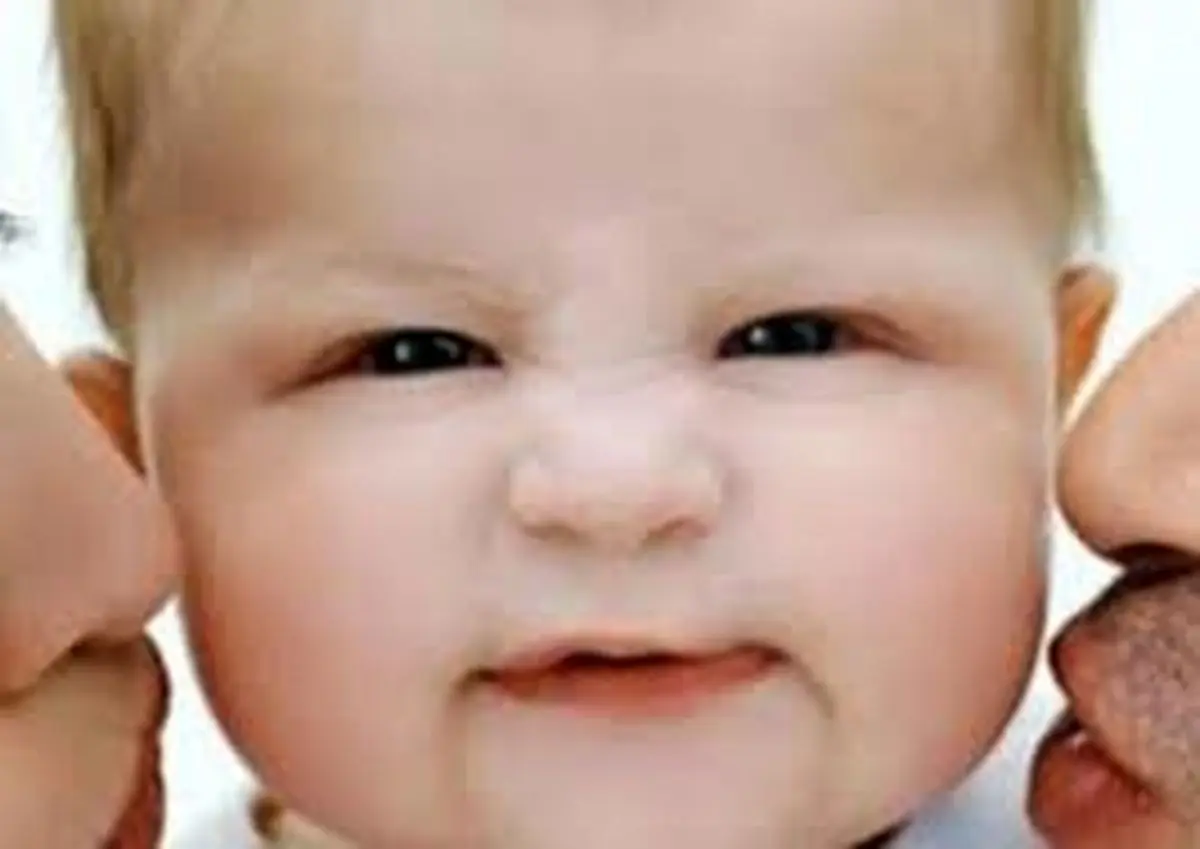 بچه‌ها را بوس نکنید