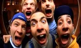 از دخترا هم تمیزتر جیغ زد