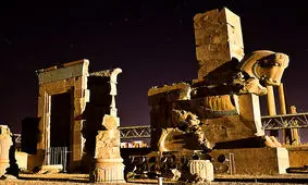 تاریخ ایران در تخت جمشید توسعه می یابد