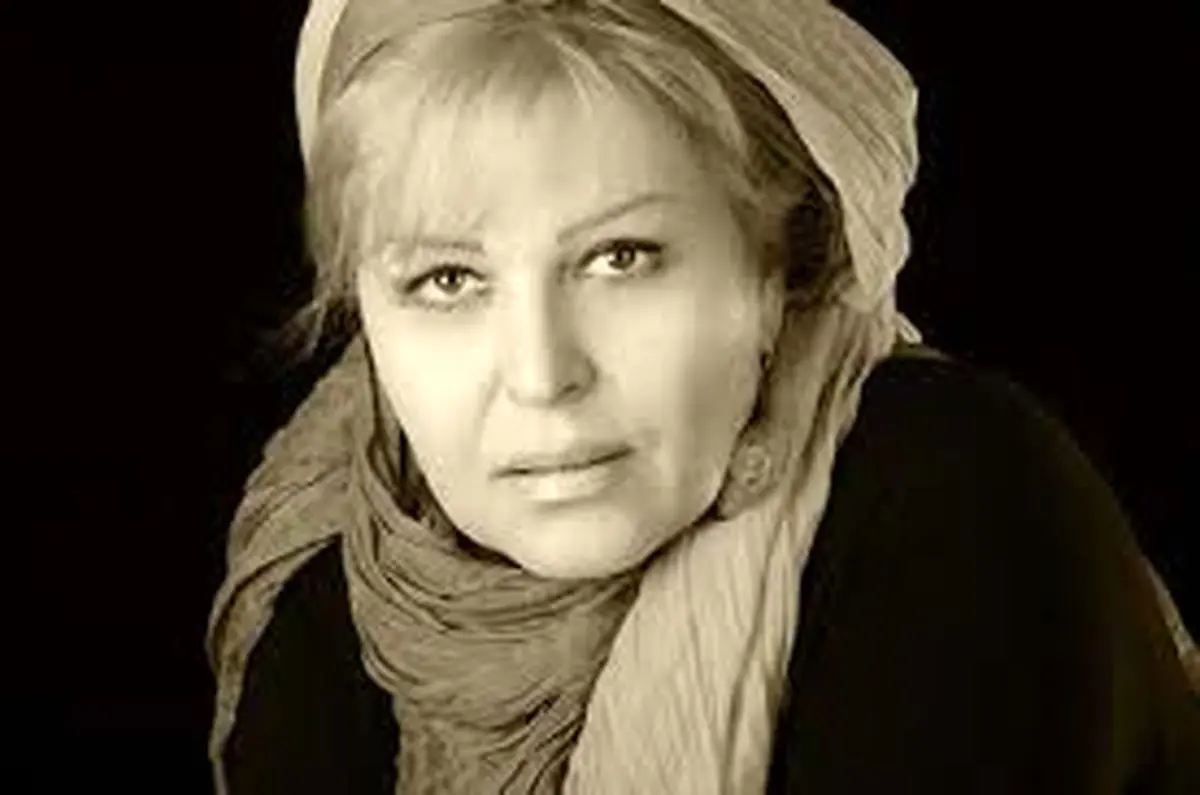 سفر در زمان؛ «اکرم محمدی» 40 ساله در فیلم «دختری با کفش‌های کتانی»؛ دهۀ 70