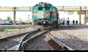 قطار تهران ـ زاهدان در شرق کرمان ایستگاه ندارد