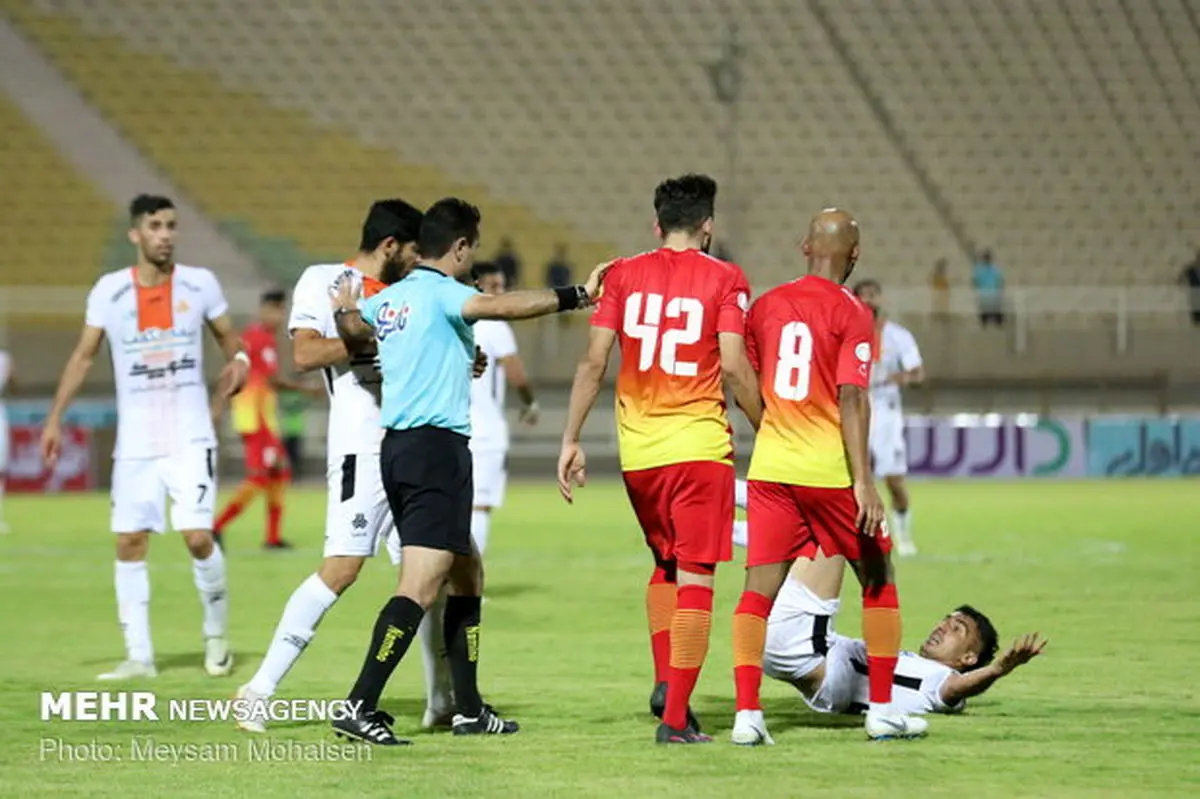 پورموسوی ۶ بازی ۸ امتیاز، «استان» ۶ بازی ۳ امتیاز