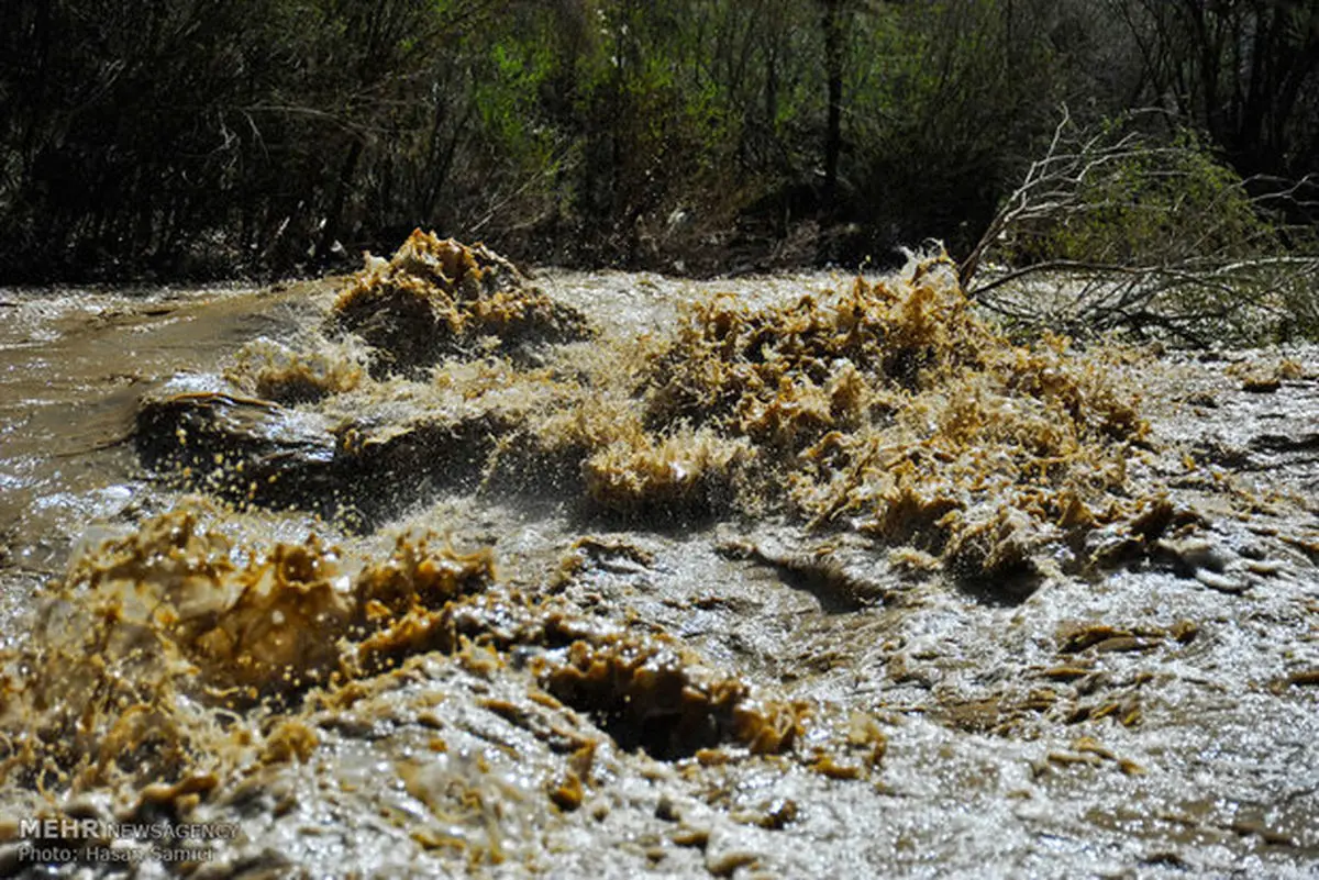 مسدود شدن مسیر پل زائر تا پایانه مرزی مهران