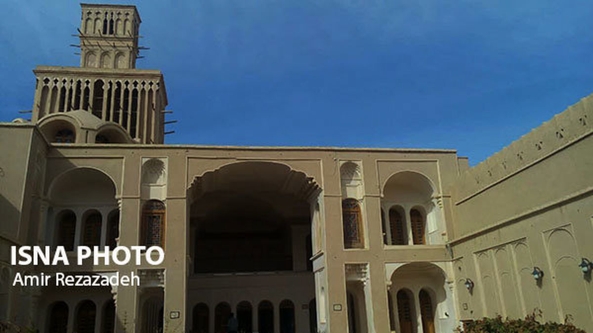 آقازادهای که تنها بادگیر 2 طبقه جهان در خانهاش دارد + تصویر