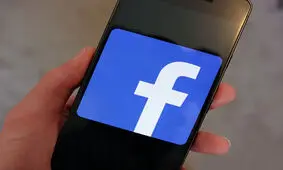 فیس بوک پا در کفش لینکدین کرد