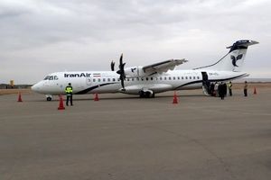 انجام نخستین پرواز سمنان به مشهد/ خانواده شهدا اولین مسافران