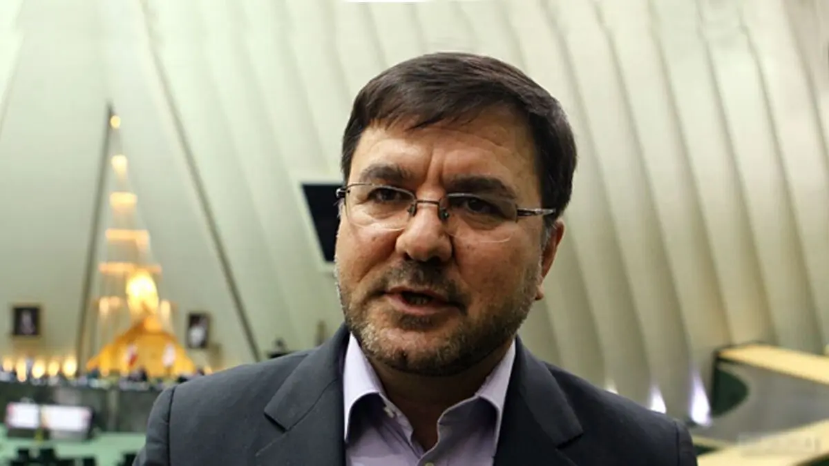 تعیین 15 آذر برای زمان کناره‌گیری مدیران بازنشسته برداشت اشتباه از قانون است